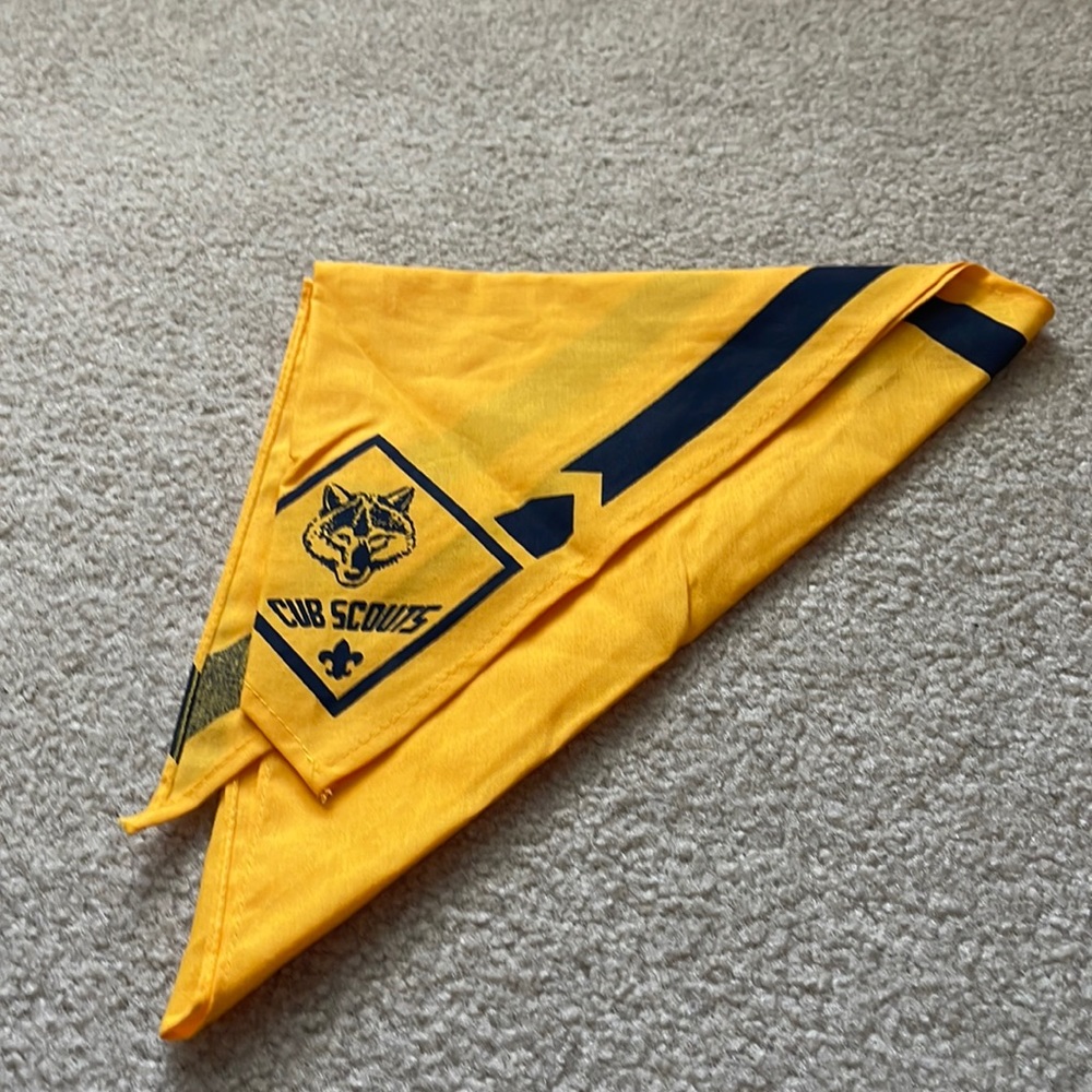 Boy Scout Wolf neckerchief - NEW